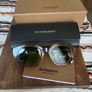 New Burberry 😍